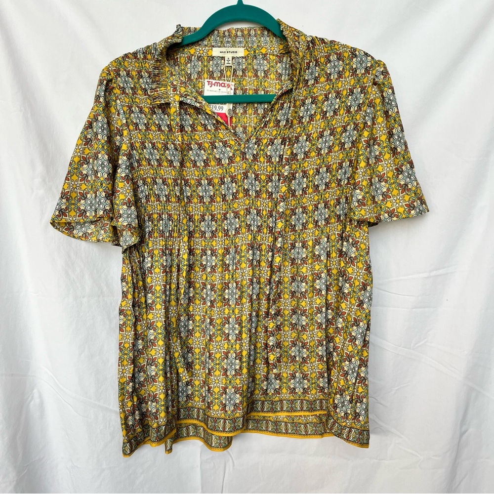 Max Studio, size small blouse - Picture 2 of 4